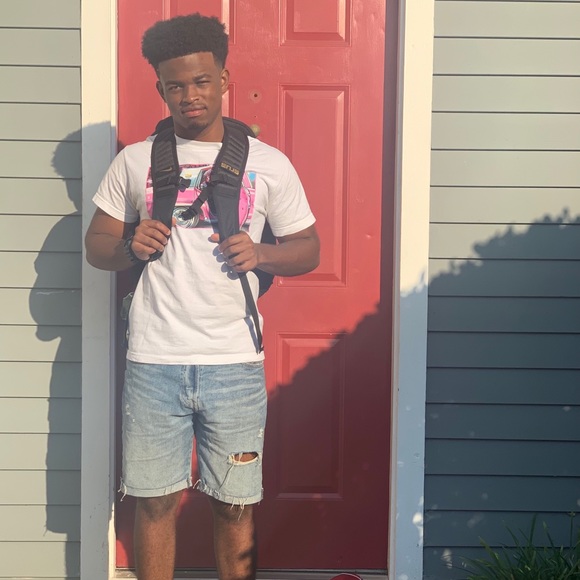 Meet your Posher, Cory - Picture 1 of 1